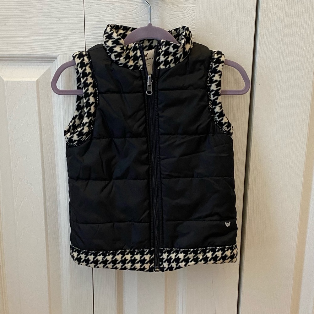 Girls White Sierra Black and Houndstooth Vest